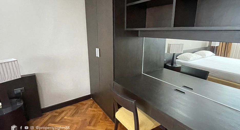 For rent 2 bedrooms condo in Khlong Toei, Bangkok
