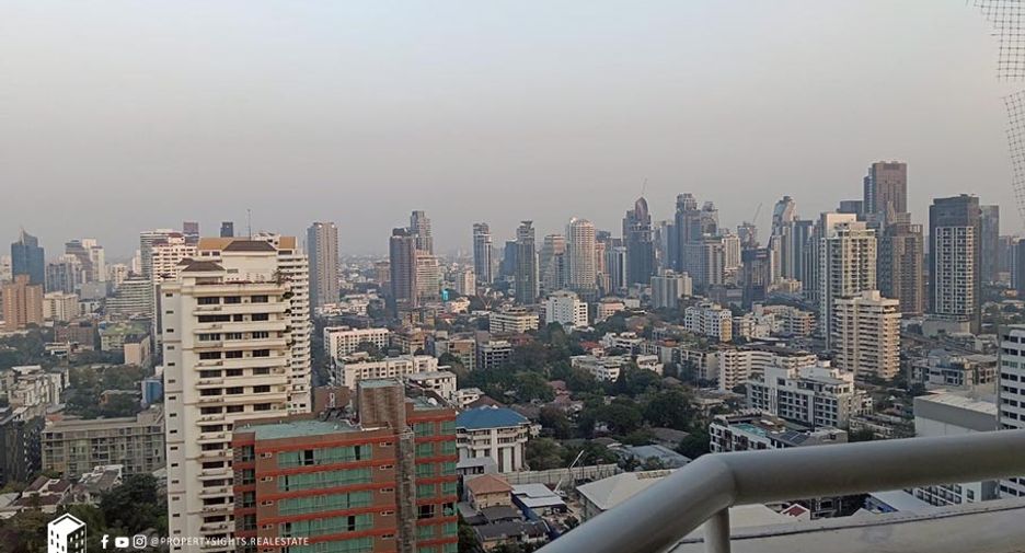 Wohnung zum Kauf mit 3 Zimmer in Khlong Toei, Bangkok