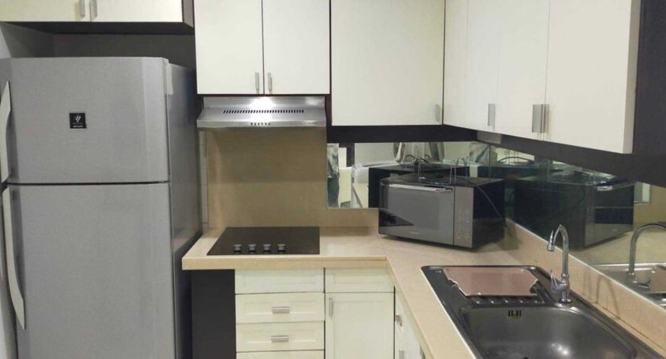 For rent 2 bedrooms condo in Khlong Toei, Bangkok