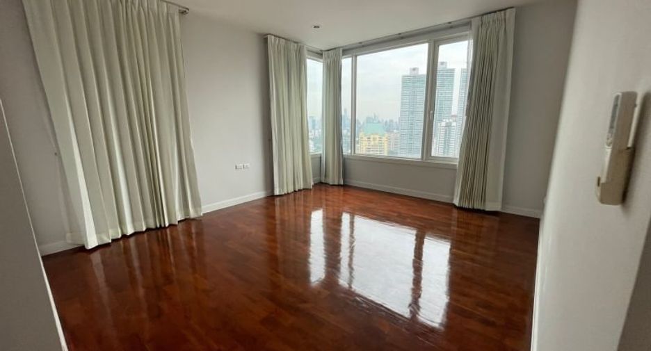 Wohnung zur Miete mit 3 Zimmer in Khlong Toei, Bangkok