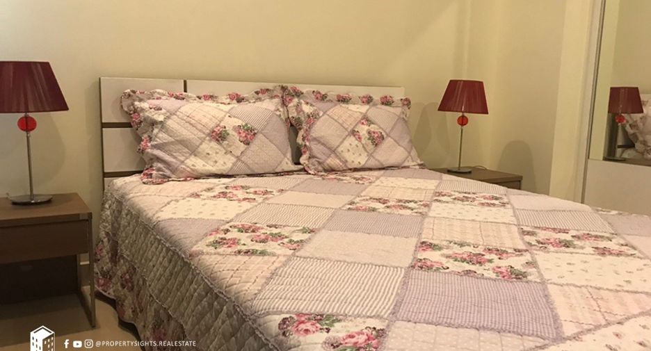 For rent 3 bedrooms condo in Khlong Toei, Bangkok