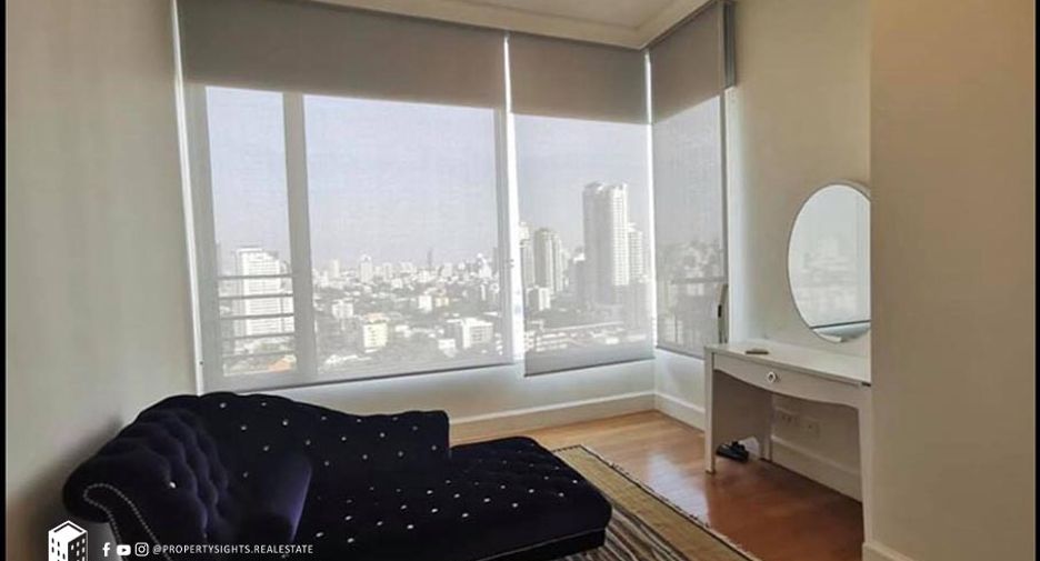 For rent 2 bedrooms condo in Watthana, Bangkok