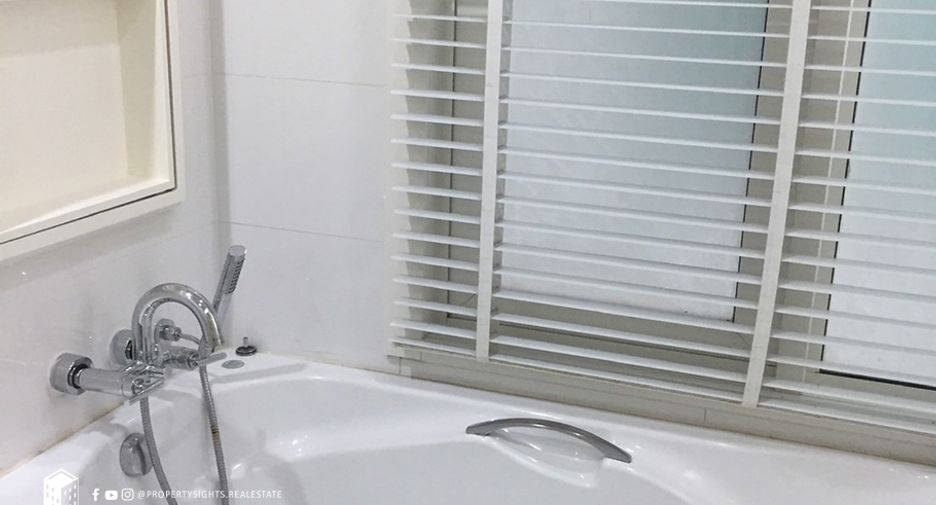 For rent 1 bed condo in Khlong Toei, Bangkok