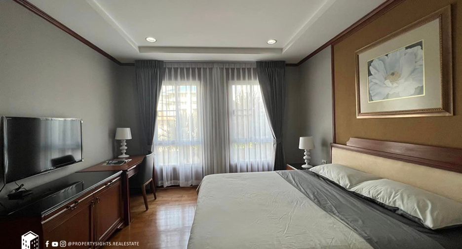 For rent 2 bedrooms condo in Khlong Toei, Bangkok