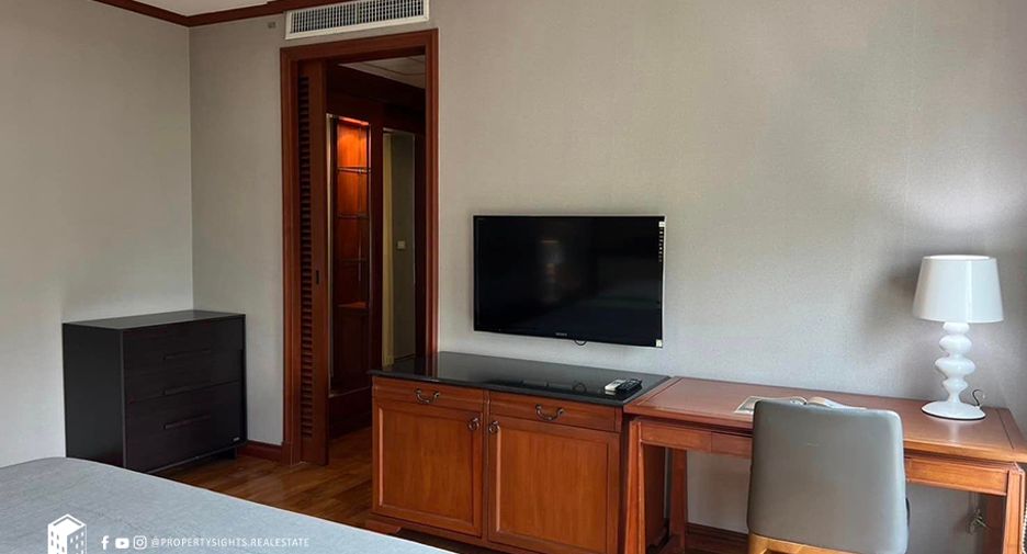 For rent 2 bedrooms condo in Khlong Toei, Bangkok