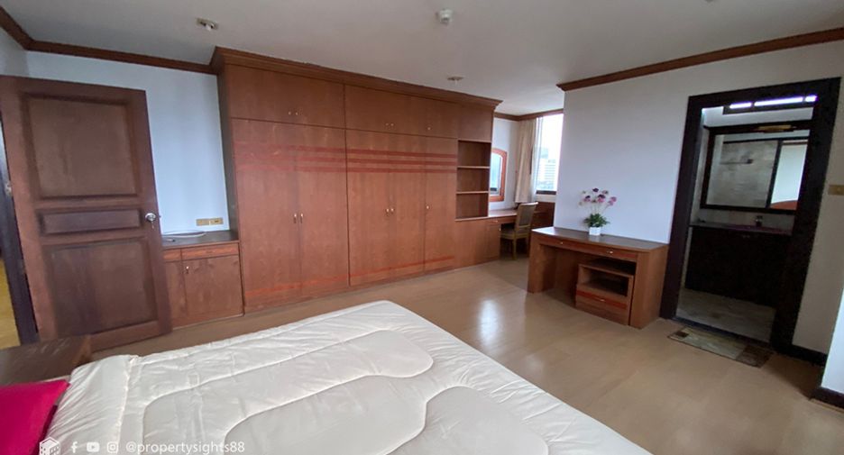 À louer 2 chambres condo à Watthana, Bangkok