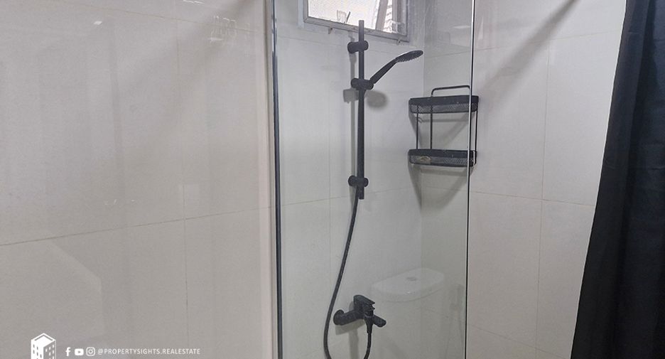 Аренда 3 спальни кондо в Щаттхана, Бангкок