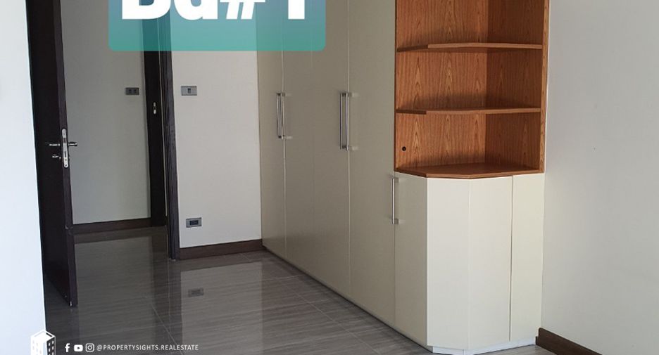 For rent 3 bedrooms condo in Khlong Toei, Bangkok