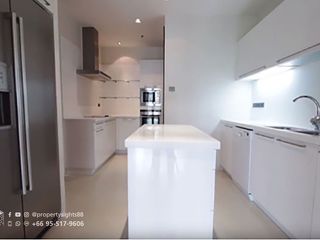 For rent 4 bedrooms condo in Khlong Toei, Bangkok