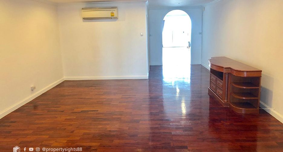 Wohnung zur Miete mit 4 Zimmer in Watthana, Bangkok