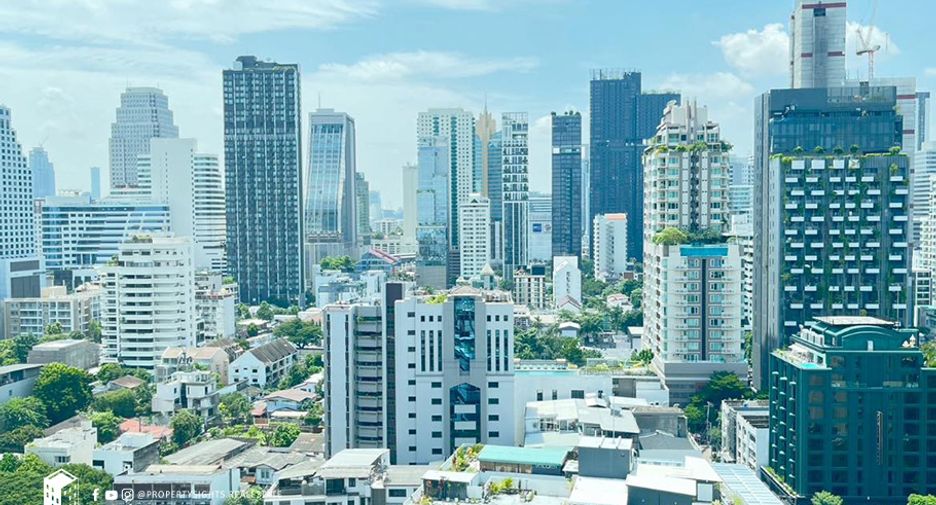 For sale 3 bedrooms condo in Watthana, Bangkok