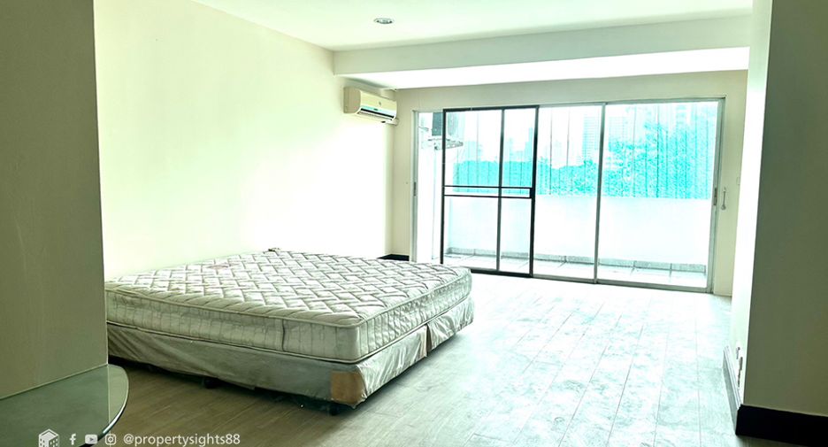 À louer 3 chambres condo à Watthana, Bangkok
