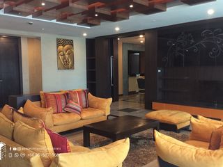 For rent 4 bedrooms condo in Khlong Toei, Bangkok