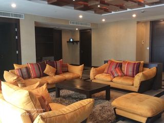 For rent 4 bedrooms condo in Khlong Toei, Bangkok