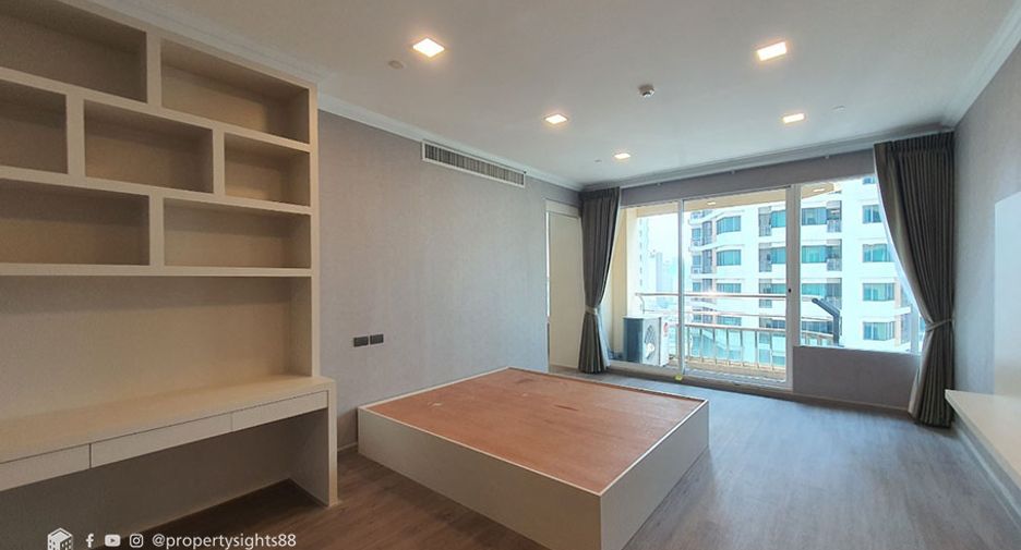 À louer 4 chambres condo à Khlong Toei, Bangkok