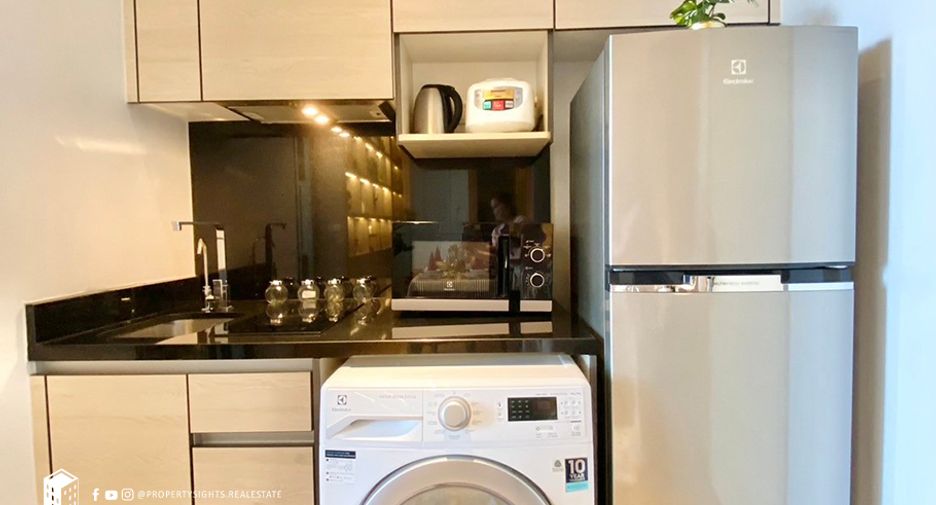 Condo en alquiler de 2 habitaciones en Khlong Toei, Bangkok