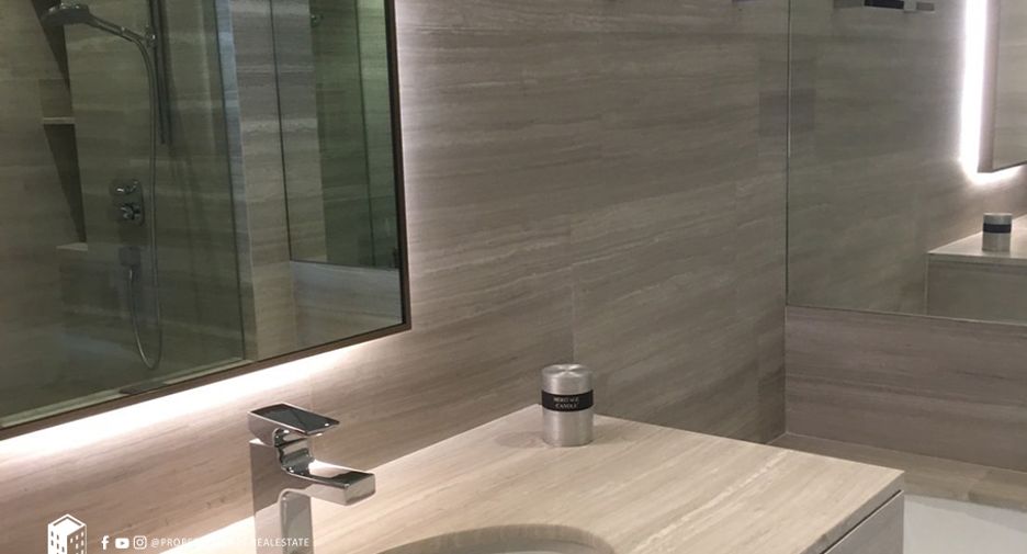 Condo en alquiler de 2 habitaciones en Khlong Toei, Bangkok