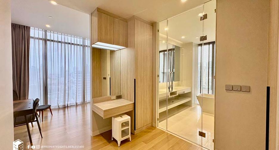Condo en alquiler de 2 habitaciones en Khlong Toei, Bangkok
