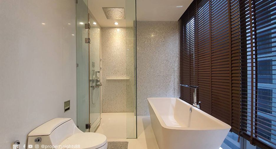 For rent 2 ベッドルーム condo in Khlong Toei, Bangkok