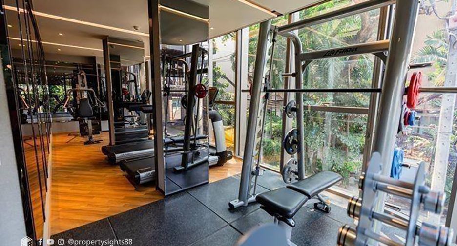 À louer 2 chambres condo à Watthana, Bangkok