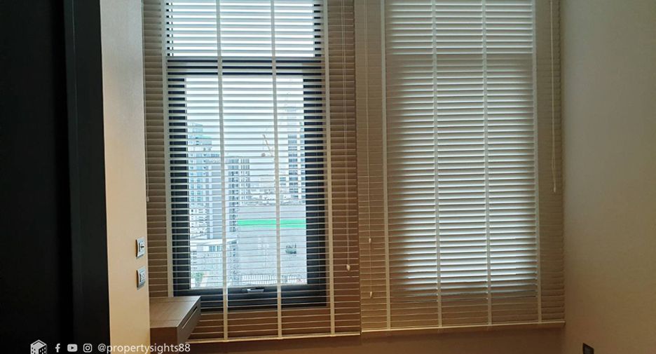 For rent 2 bedrooms condo in Khlong Toei, Bangkok