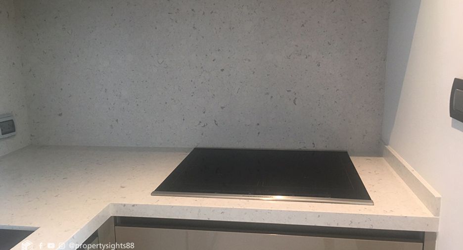 Condo en alquiler de 2 habitaciones en Khlong Toei, Bangkok