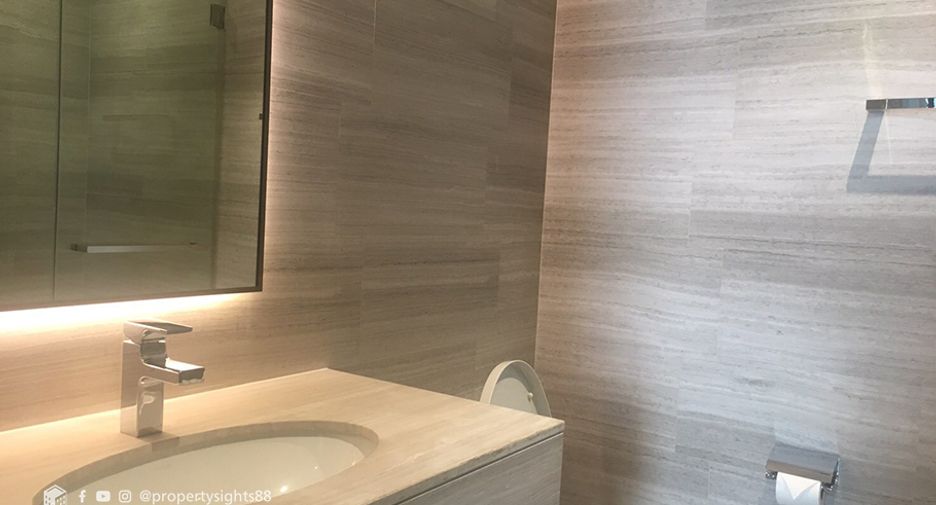 Condo en alquiler de 2 habitaciones en Khlong Toei, Bangkok