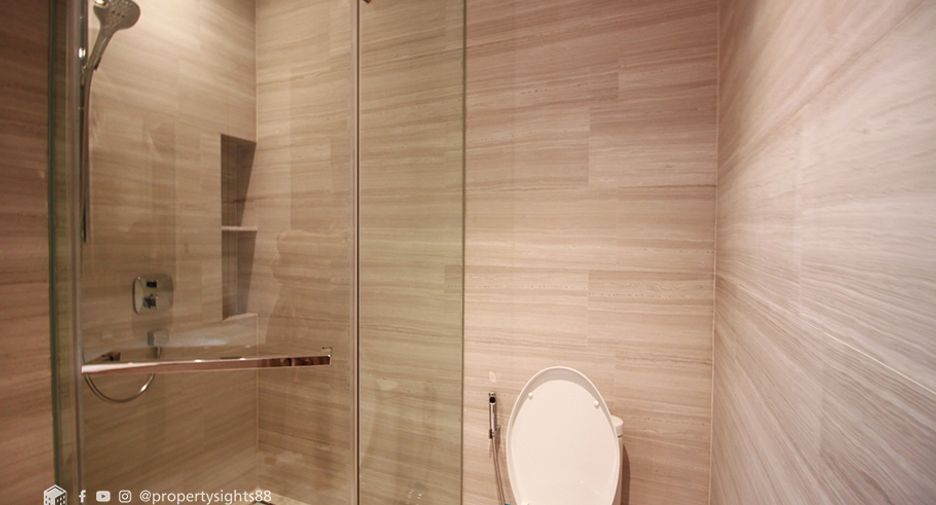 Condo en alquiler de 2 habitaciones en Khlong Toei, Bangkok