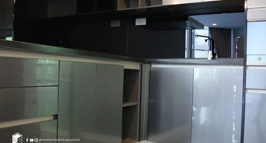 À vendre 3 chambres condo à Watthana, Bangkok