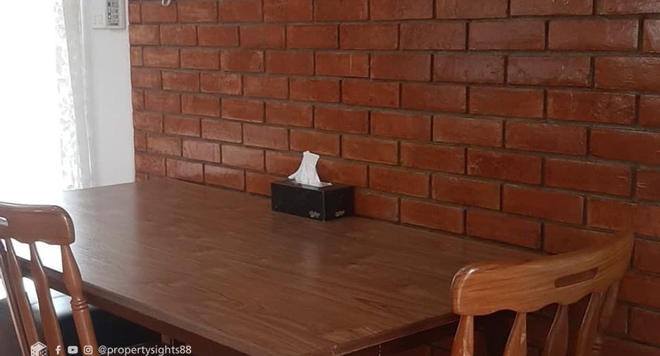 For rent 3 ベッドルーム condo in Khlong Toei, Bangkok
