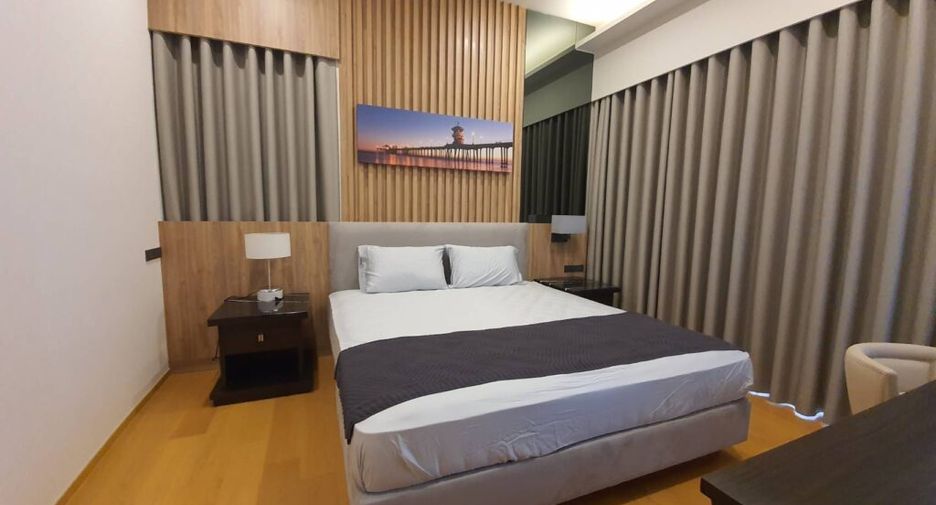 For rent 3 bedrooms condo in Watthana, Bangkok