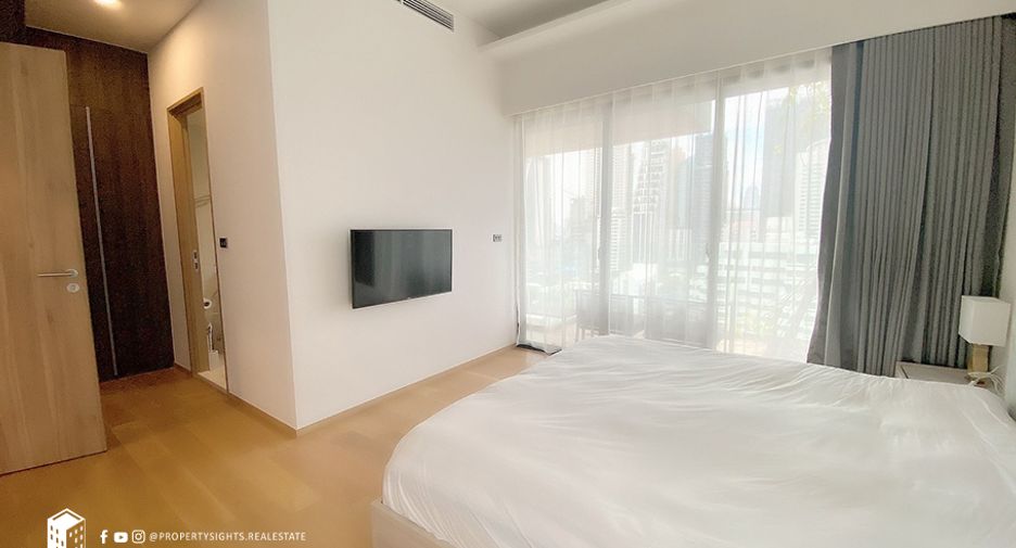 For rent 3 bedrooms condo in Watthana, Bangkok