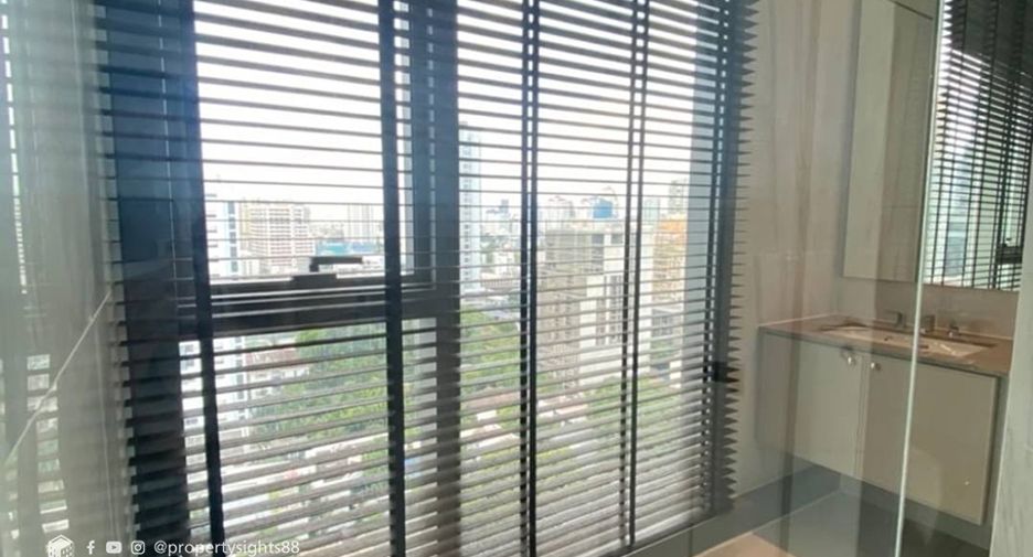 For rent 2 bedrooms condo in Khlong Toei, Bangkok
