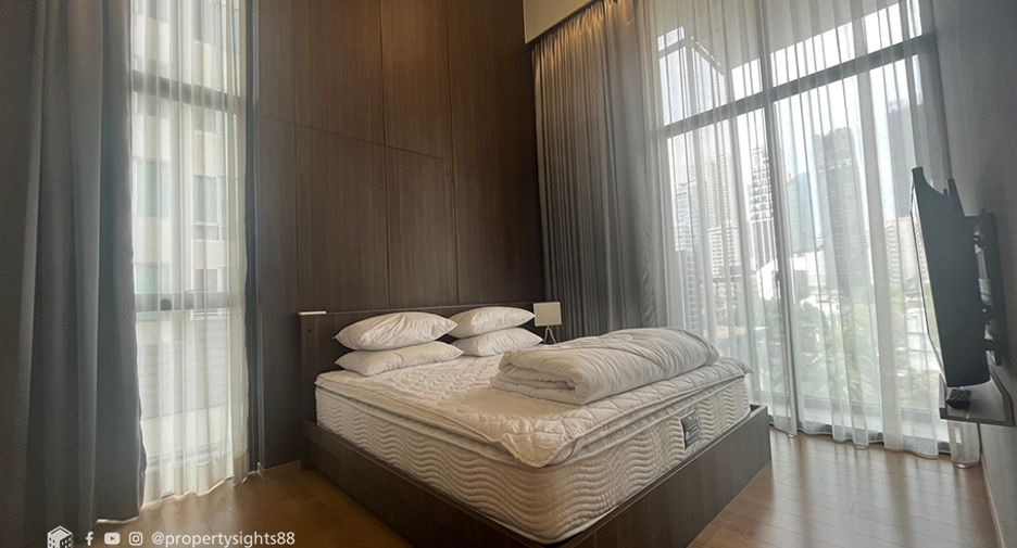 À louer 2 chambres condo à Watthana, Bangkok