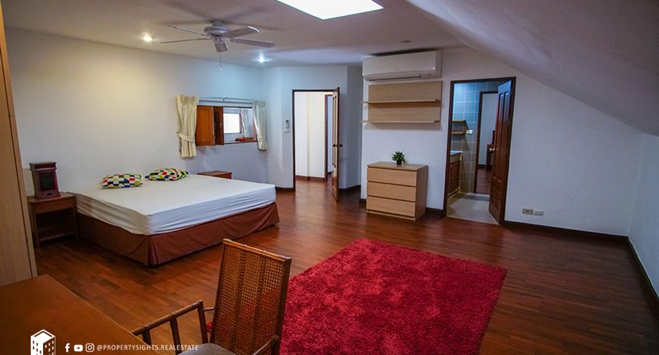 Condo en alquiler de 4 habitaciones en Watthana, Bangkok