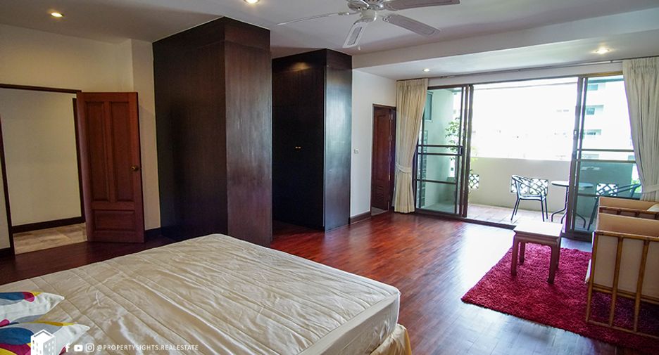 Condo en alquiler de 4 habitaciones en Watthana, Bangkok