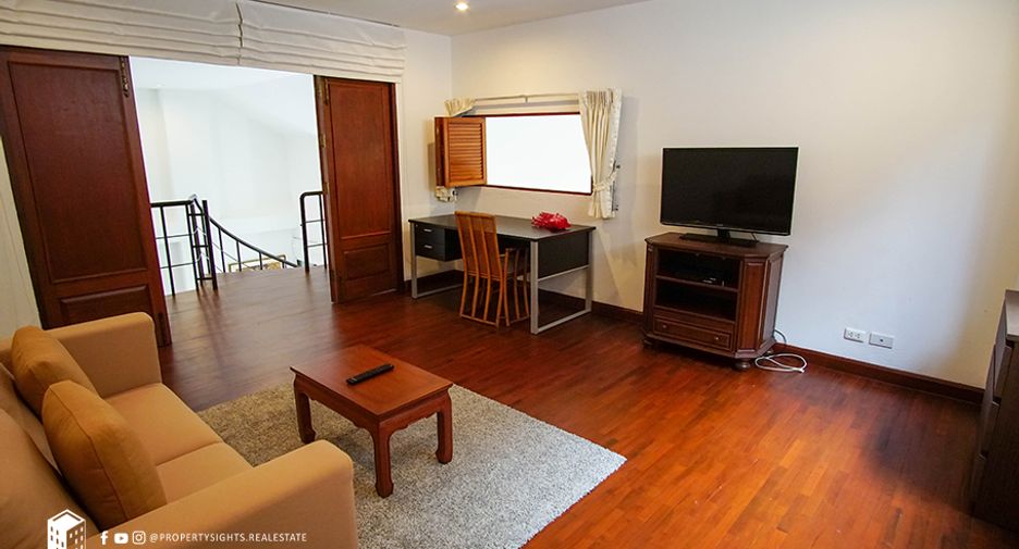 Condo en alquiler de 4 habitaciones en Watthana, Bangkok