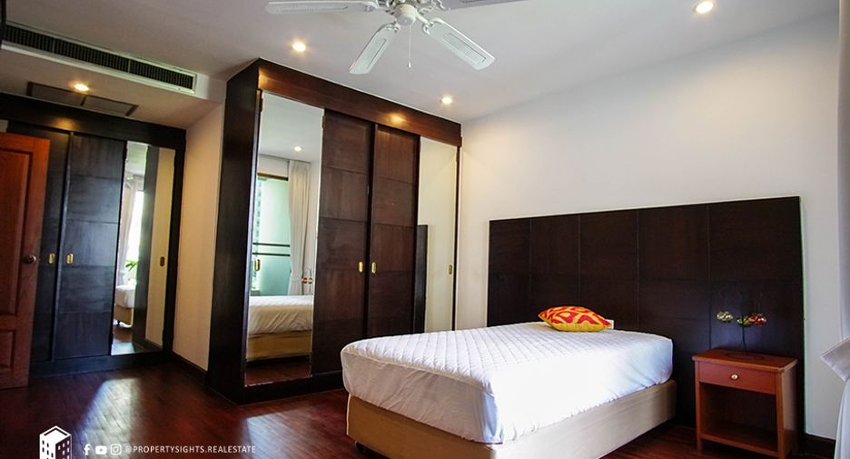 Condo en alquiler de 4 habitaciones en Watthana, Bangkok