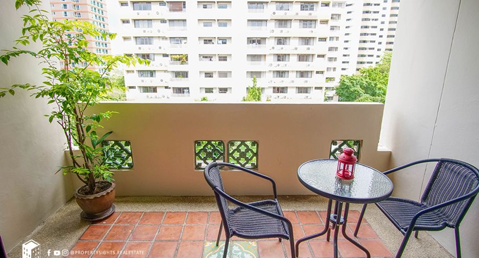 Condo en alquiler de 4 habitaciones en Watthana, Bangkok