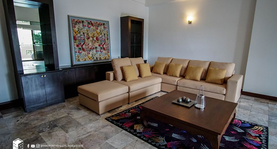 Condo en alquiler de 4 habitaciones en Watthana, Bangkok