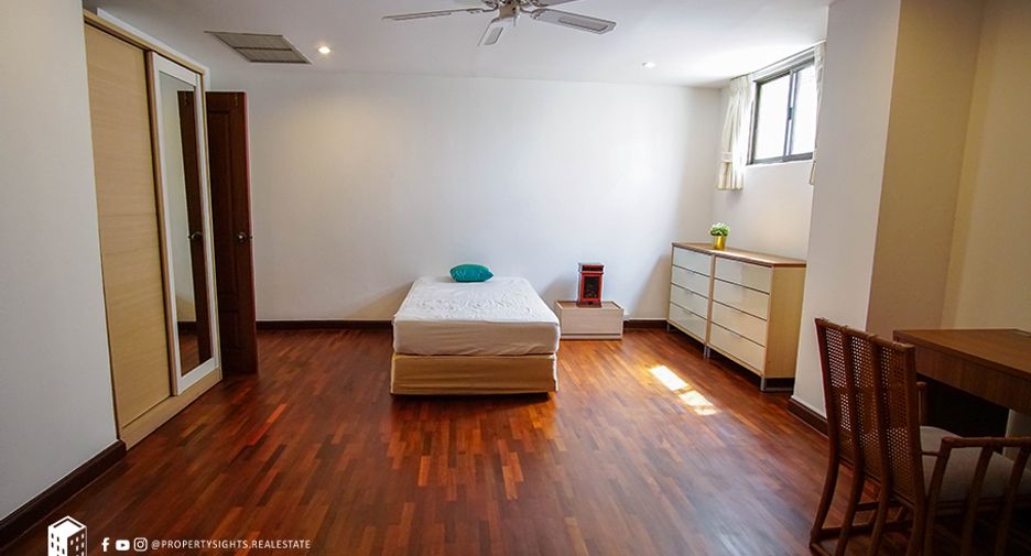 Condo en alquiler de 4 habitaciones en Watthana, Bangkok