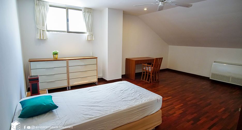 Condo en alquiler de 4 habitaciones en Watthana, Bangkok