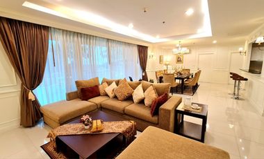 For rent 4 bedrooms condo in Watthana, Bangkok