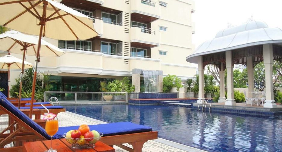 À louer 4 chambres condo à Watthana, Bangkok