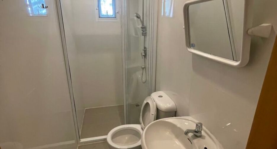 Condo en alquiler de 3 habitaciones en Khlong Toei, Bangkok