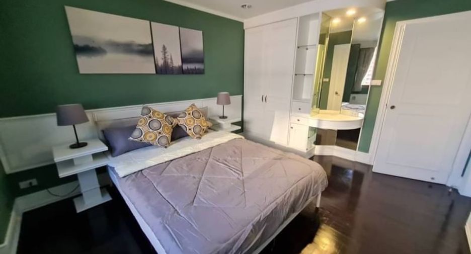 For rent 2 bedrooms condo in Sathon, Bangkok