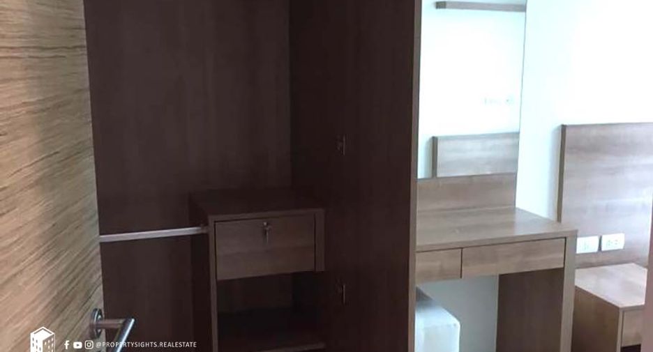 À louer 2 chambres condo à Phra Khanong, Bangkok