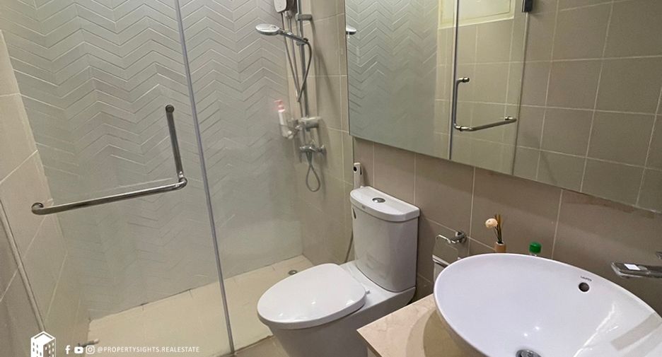 For rent 2 bedrooms condo in Ratchathewi, Bangkok
