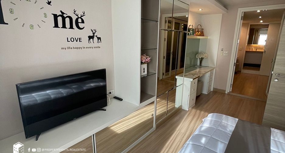For rent 2 bedrooms condo in Ratchathewi, Bangkok