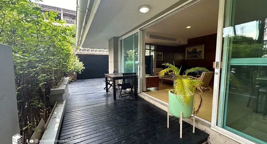 For rent 3 bedrooms condo in Sathon, Bangkok
